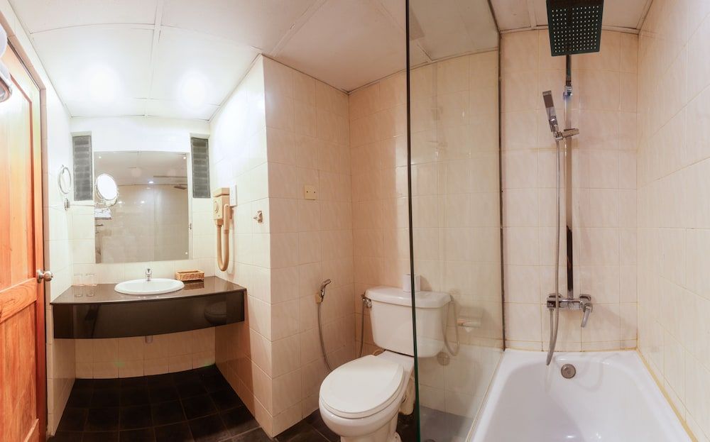 Hotel Janaki Deluxe Double Room 15