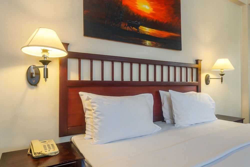 Hotel Janaki Deluxe Double Room, 1 Double Bed, Pool View 4