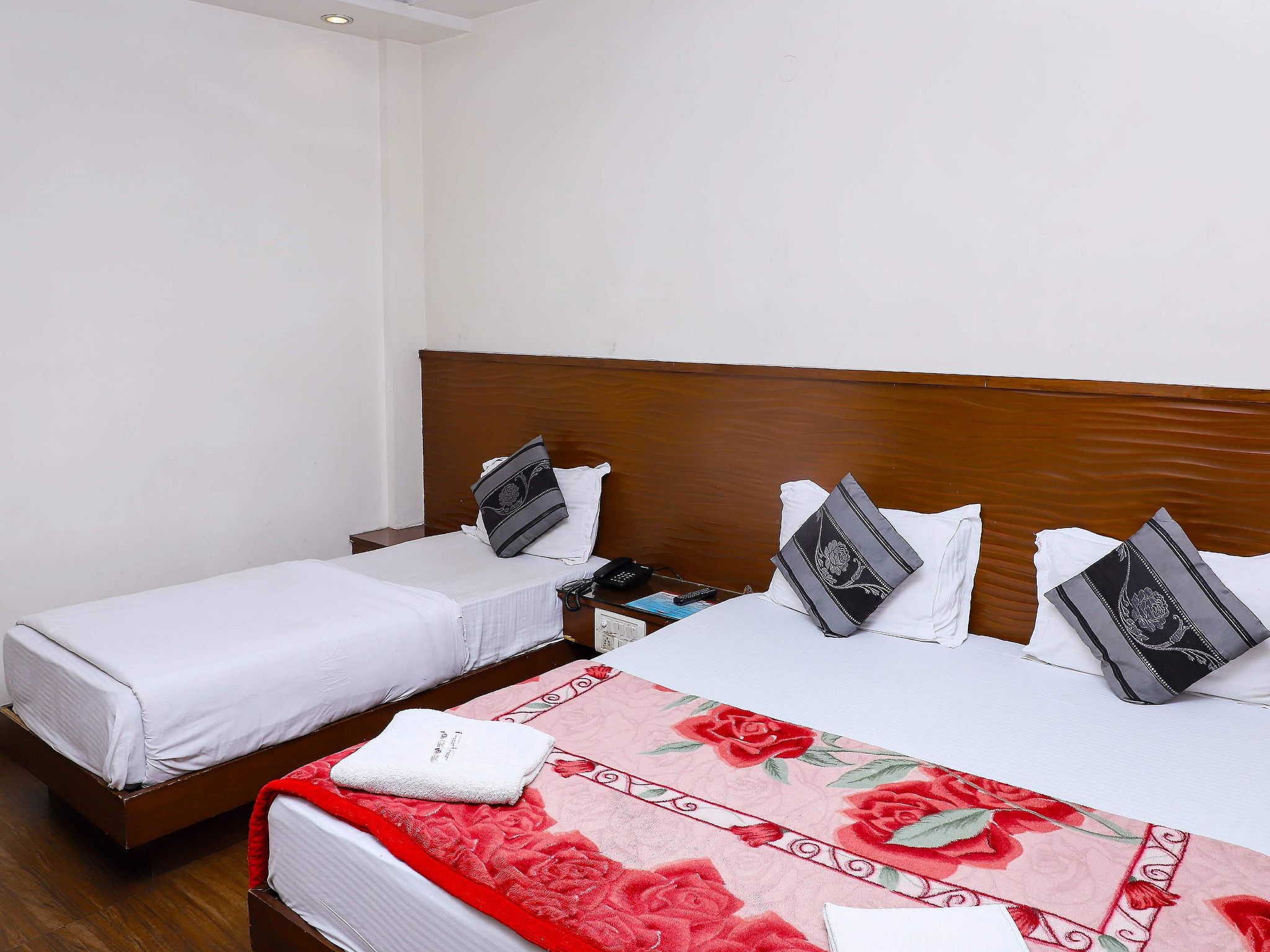 Day Use AC room from 12pm to 6pm