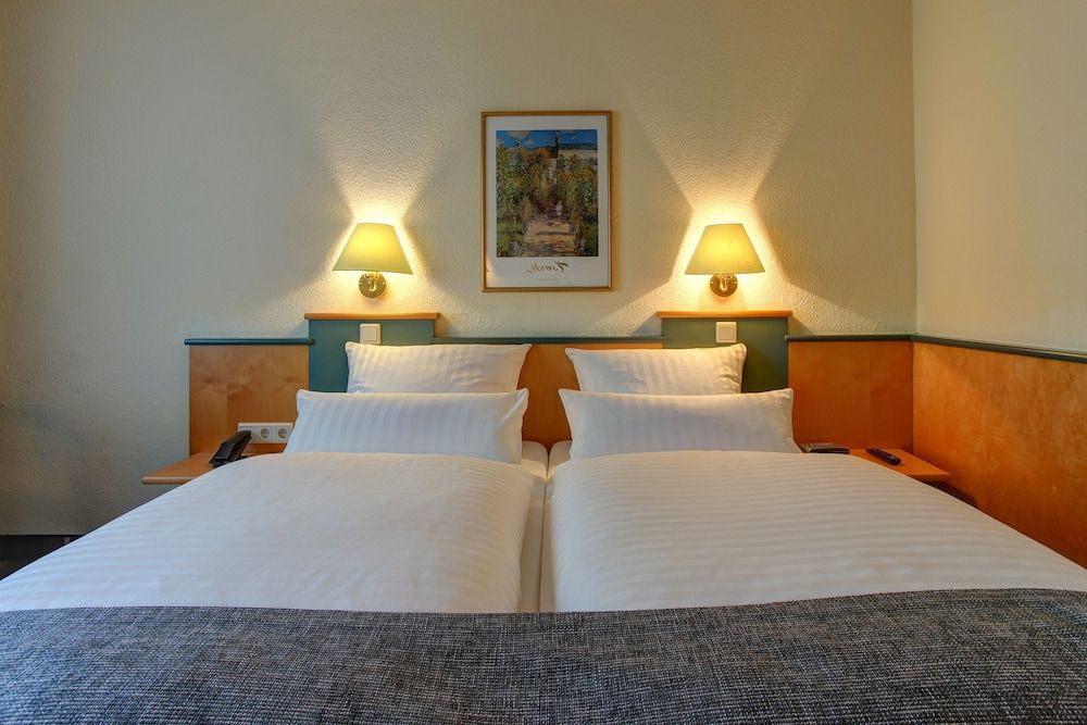 Sure Hotel by Best Western Ambassador Duesseldorf Standard Room, 2 Twin Beds 2