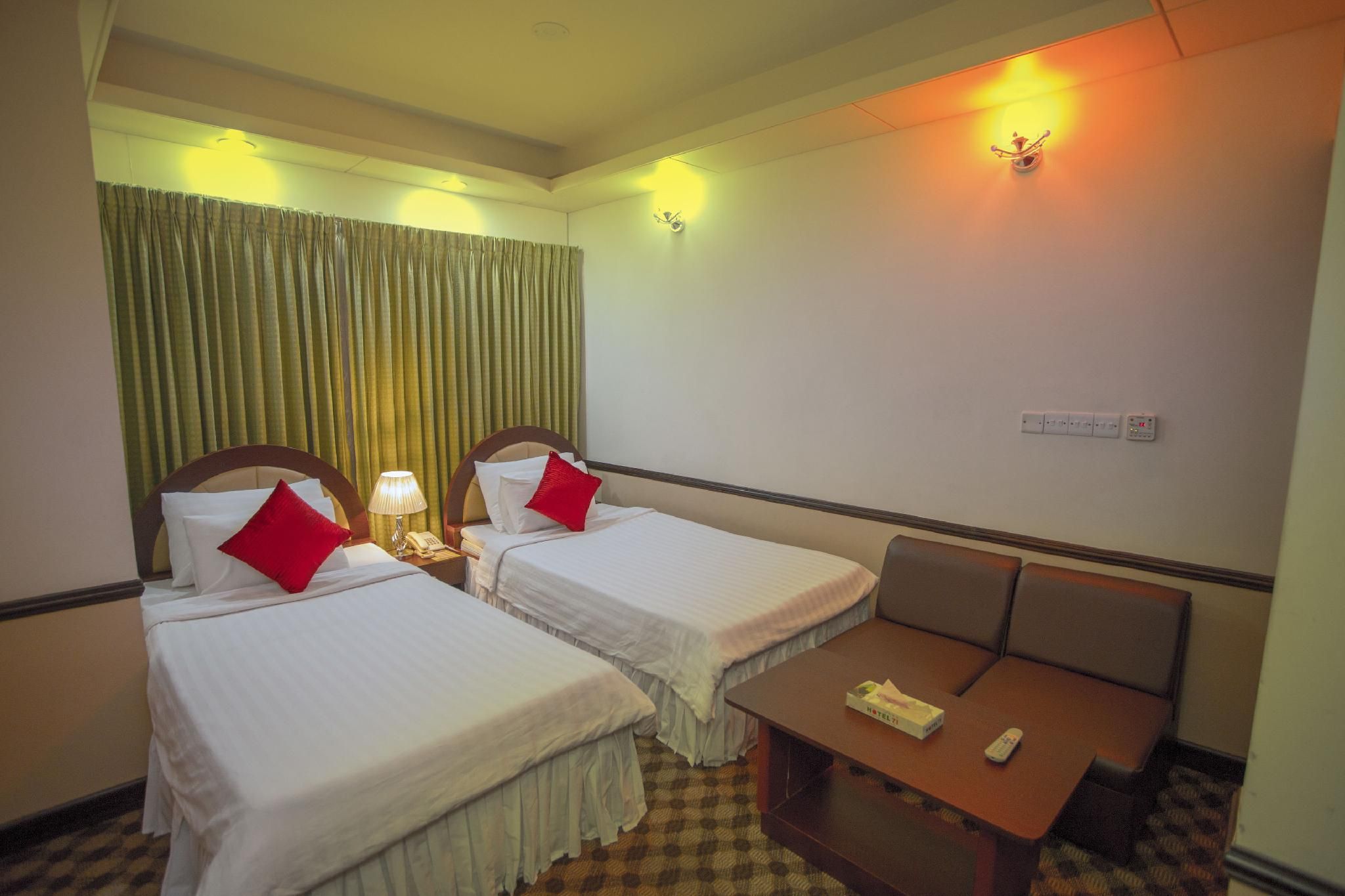 undefined Hotel 71 9
