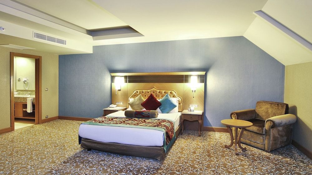 undefined Royal Holiday Palace 2