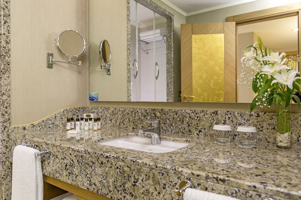 undefined Royal Holiday Palace 8