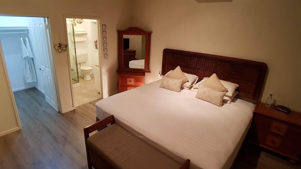 Muri Beach Resort