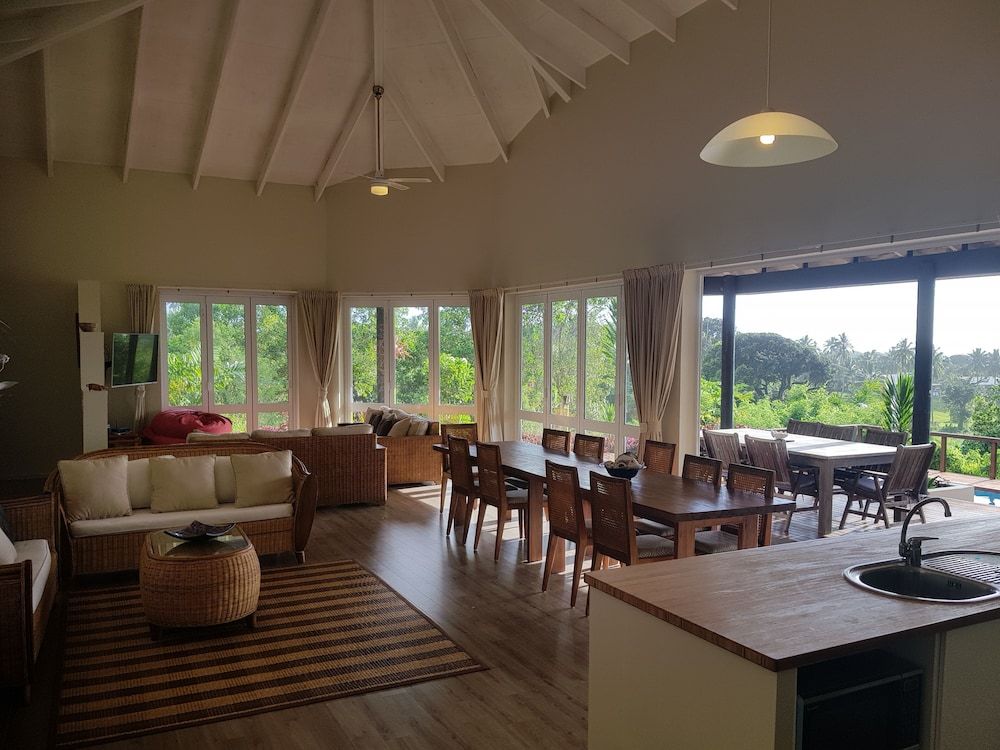 Muri Beach Resort