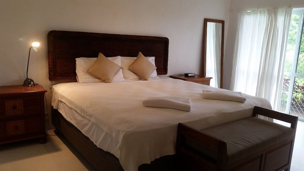 Muri Beach Resort