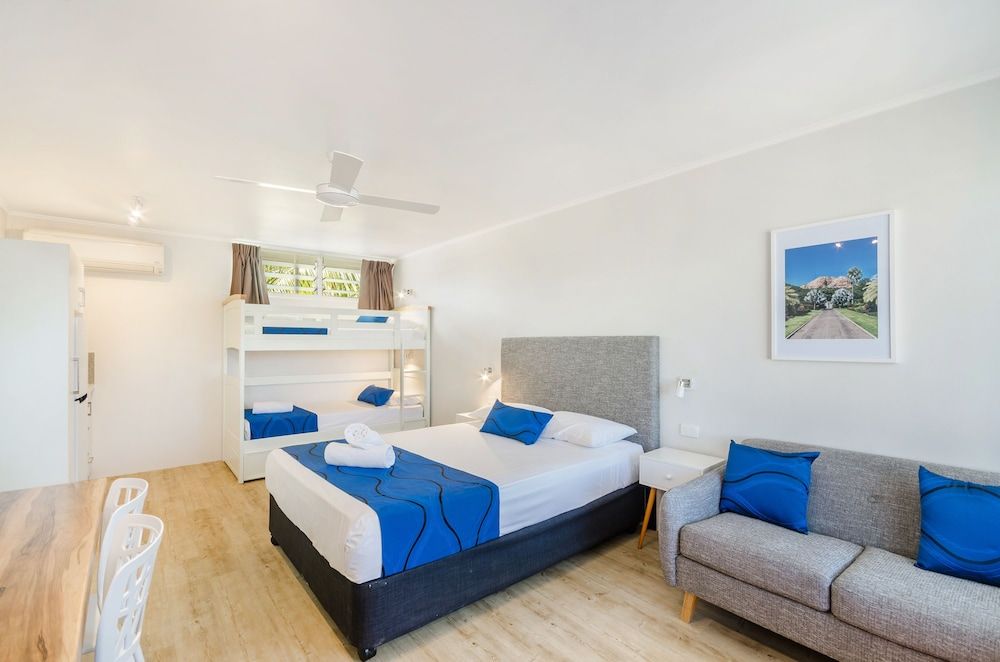 Beach House Motel Family Studio, Kitchenette 6