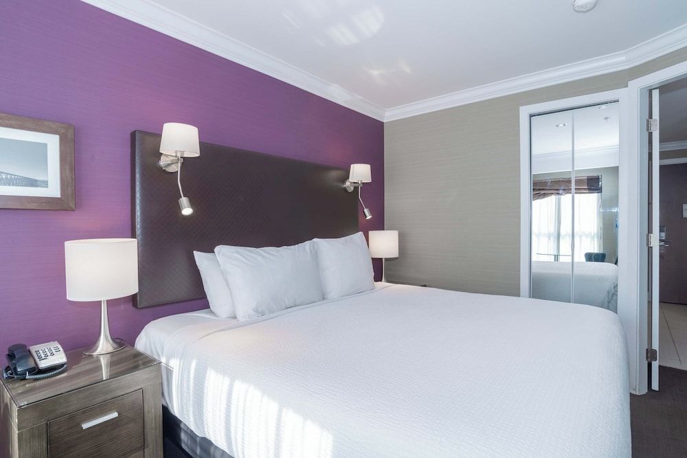 Standard Suite, 1 King Bed, Kitchenette, City View