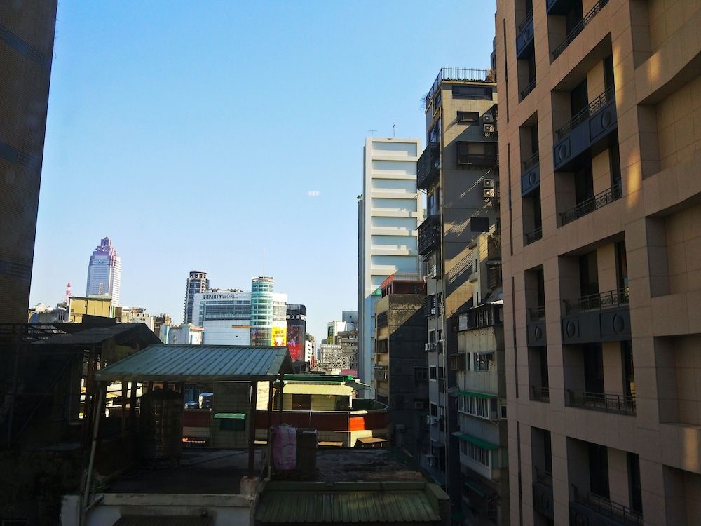 Cho Hotel Superior Double Room, City View 6