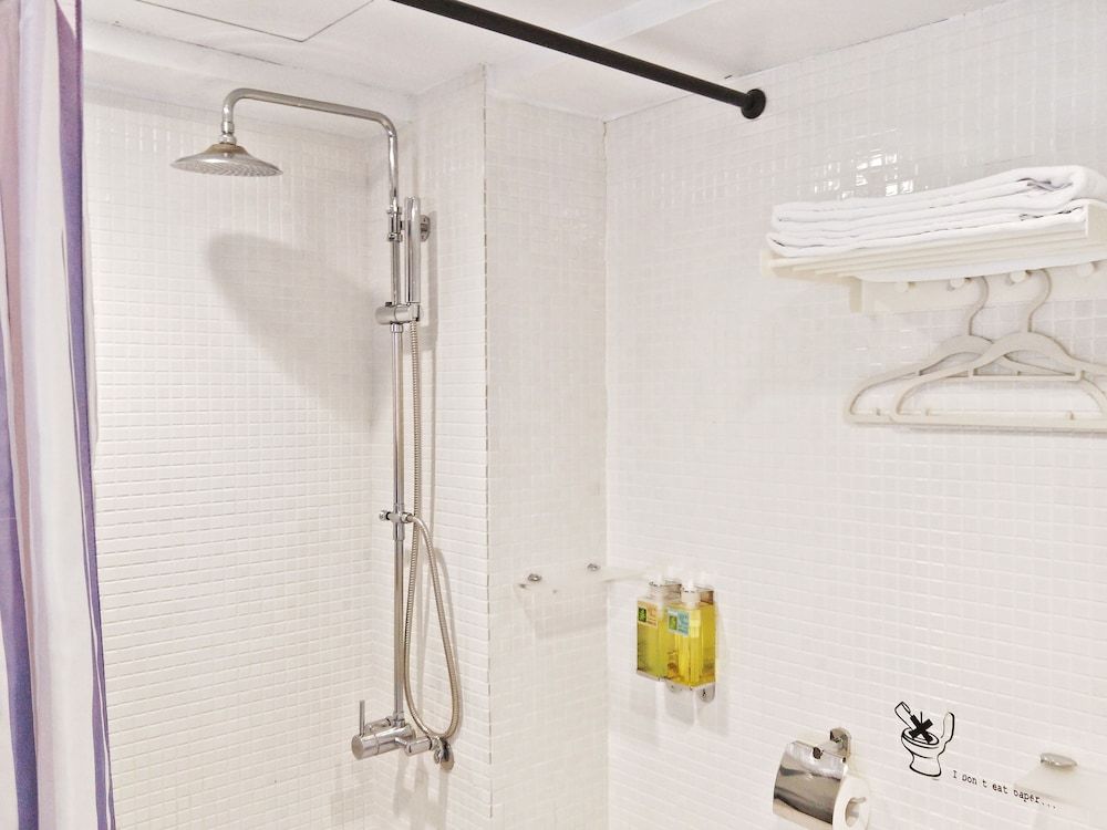 Cho Hotel Superior Double Room, City View 7