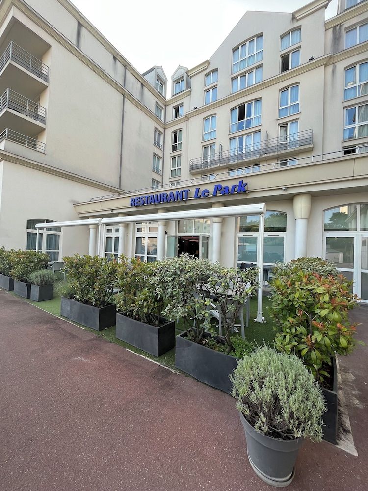 undefined City Residence Paris CDG Airport 6