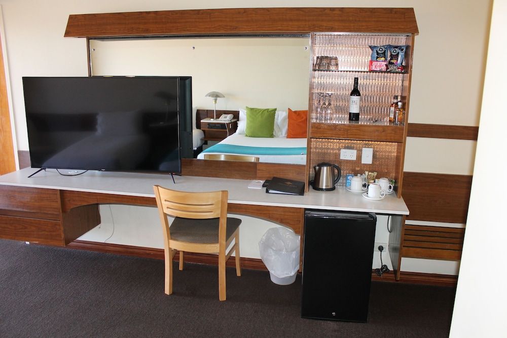 Mid City Ballarat Triple Room 3