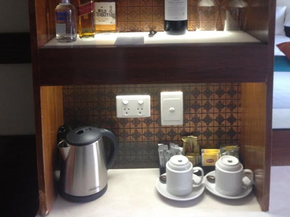 Mid City Ballarat Triple Room 2