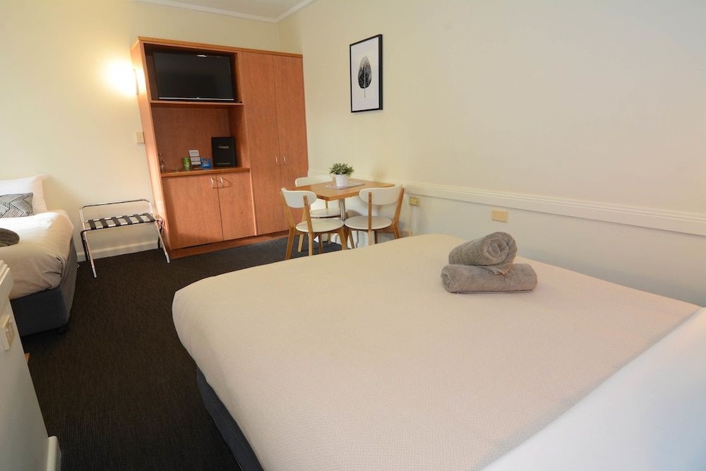 Barclay On View Standard Twin