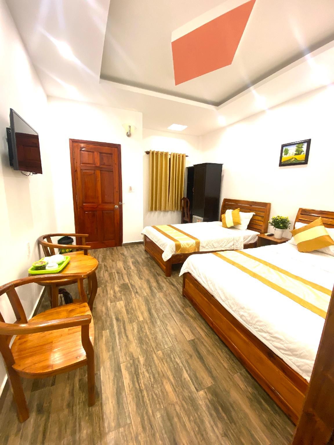 undefined Dong Xuan Hong Hotel 10