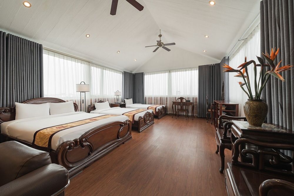 undefined Hanoi Little Town Hotel 4