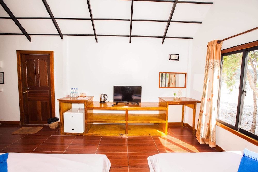 Deluxe Bungalow, 3 Twin Beds, Sea View