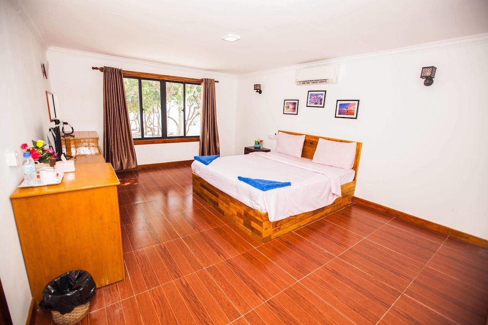 Deluxe Bungalow, 1 Queen Bed, Sea View