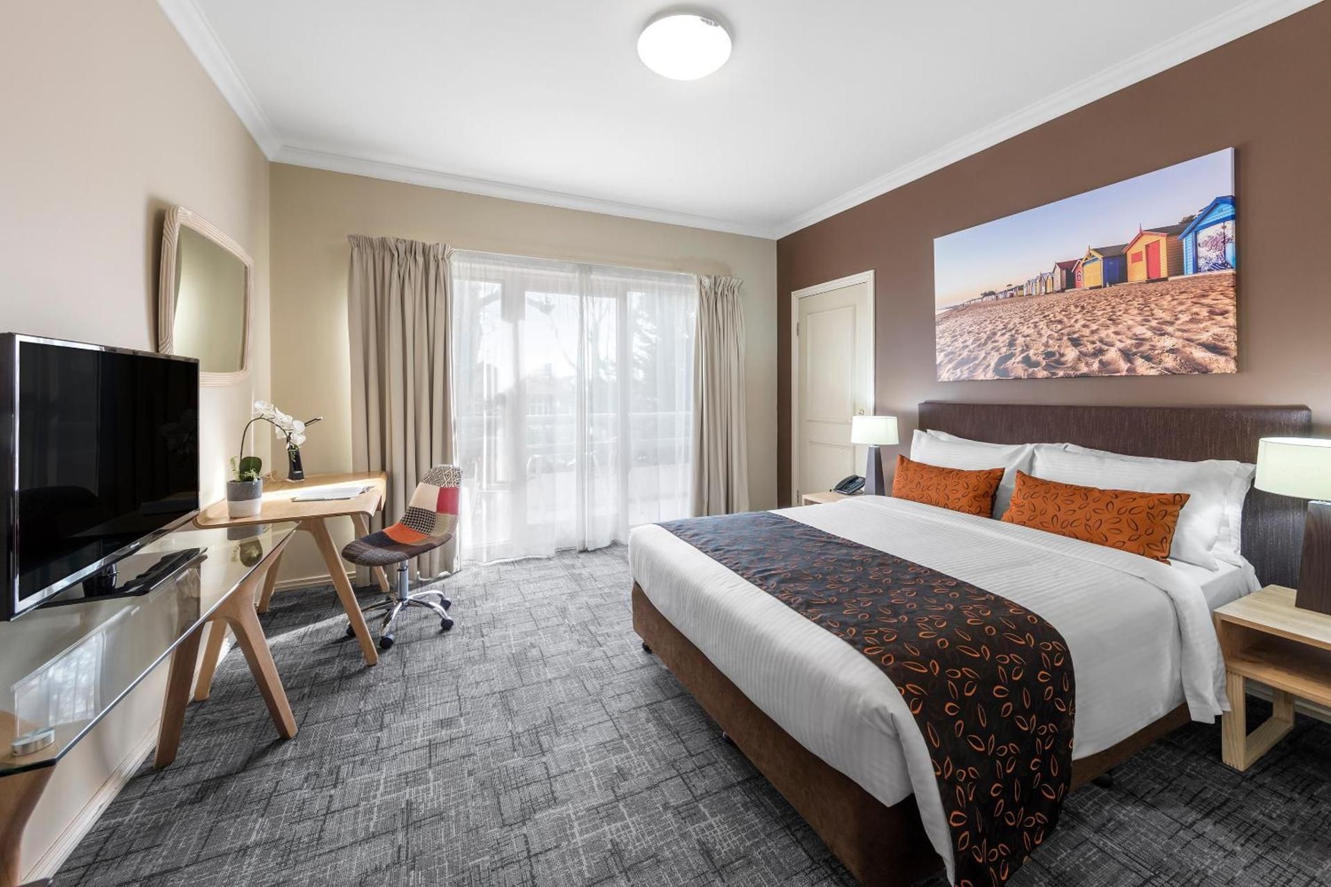 1 Bedroom Apartment