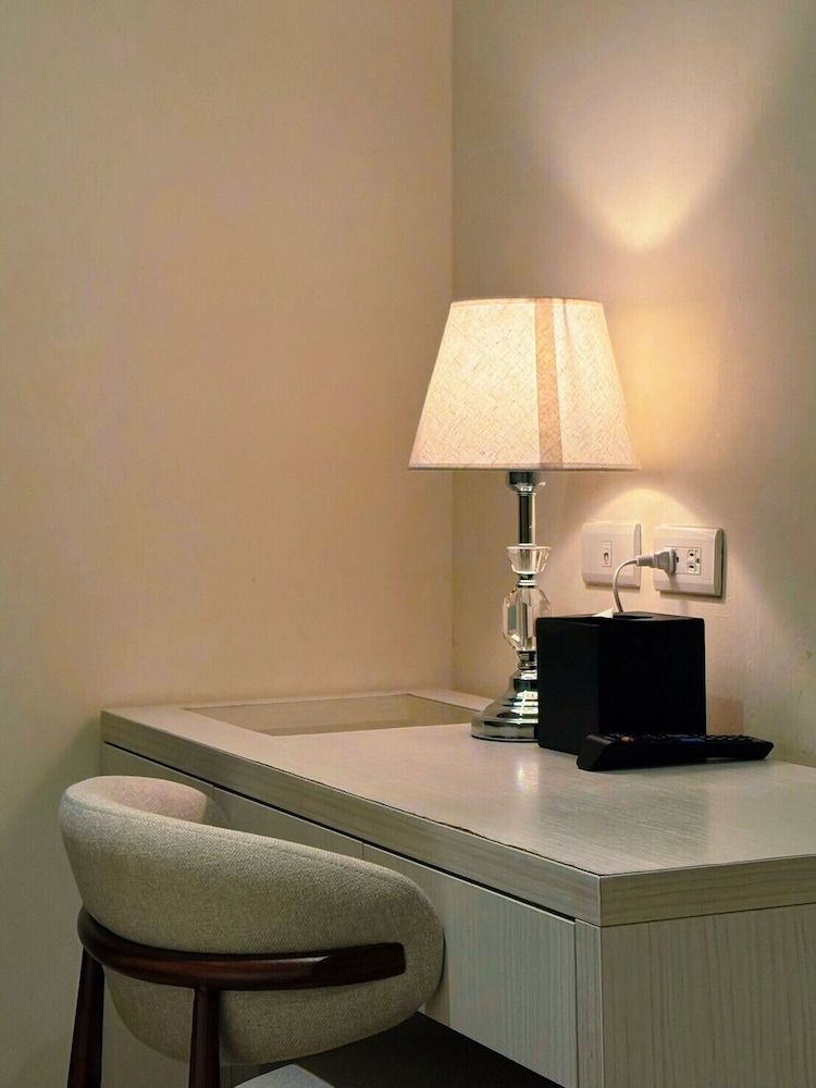 We Meet Taipei Hotel Superior Double Room, No Windows 19