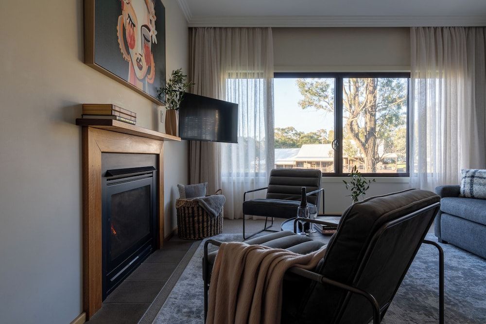 Hermitage Lodge Superior Suite, Vineyard View 3