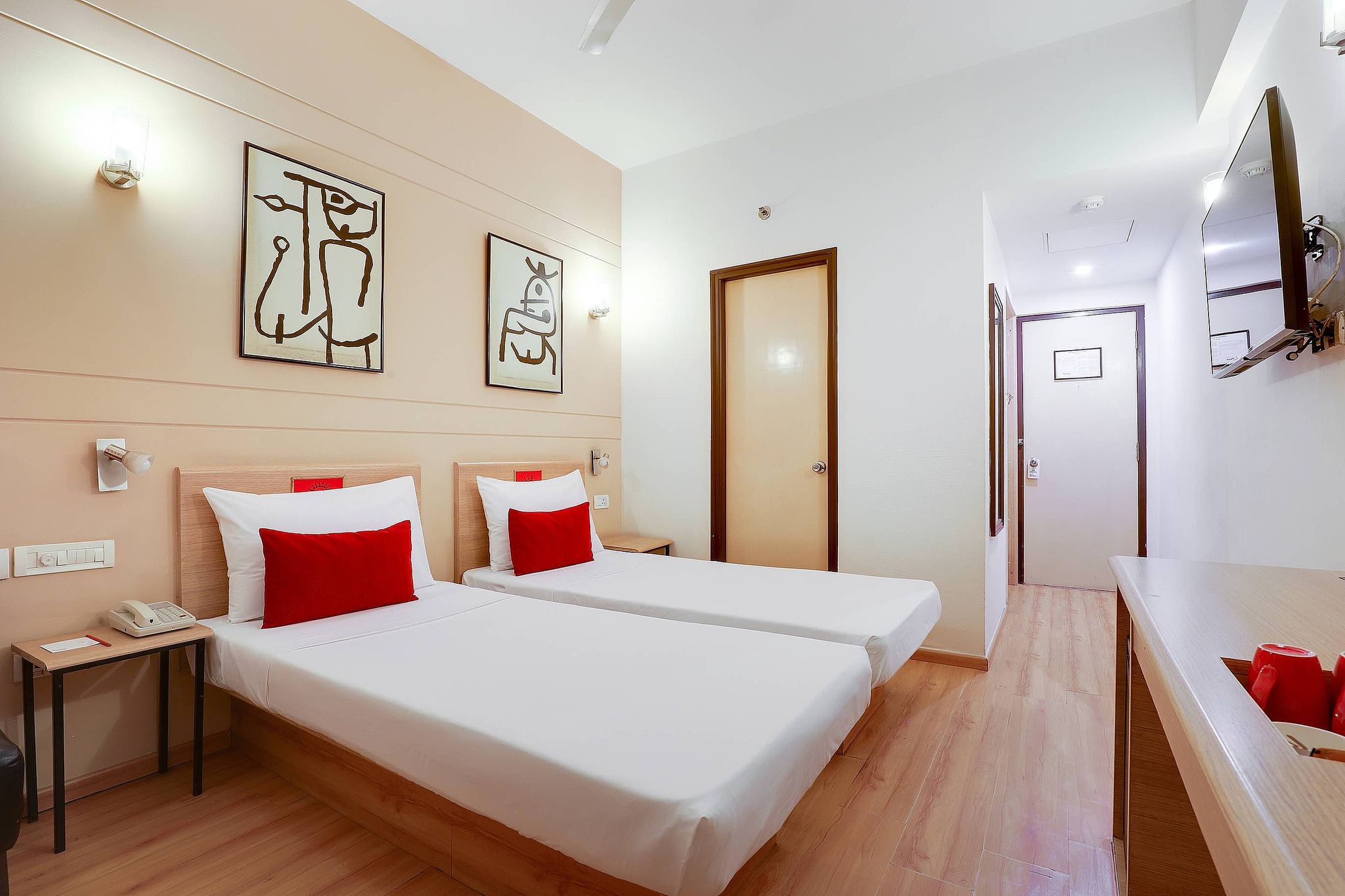Red Fox By Lemon Tree Hotels, East Delhi Superior Twin Room 5