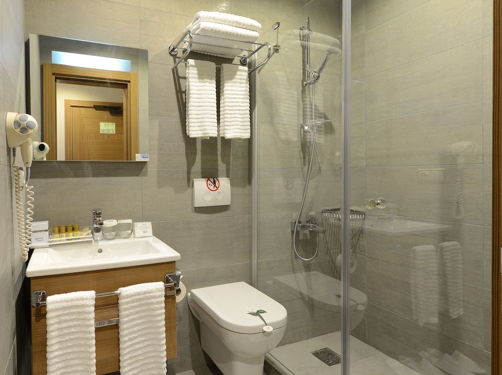 Yasmak Comfort Hotel Family Suite, Multiple Bedrooms, Balcony, City View 6