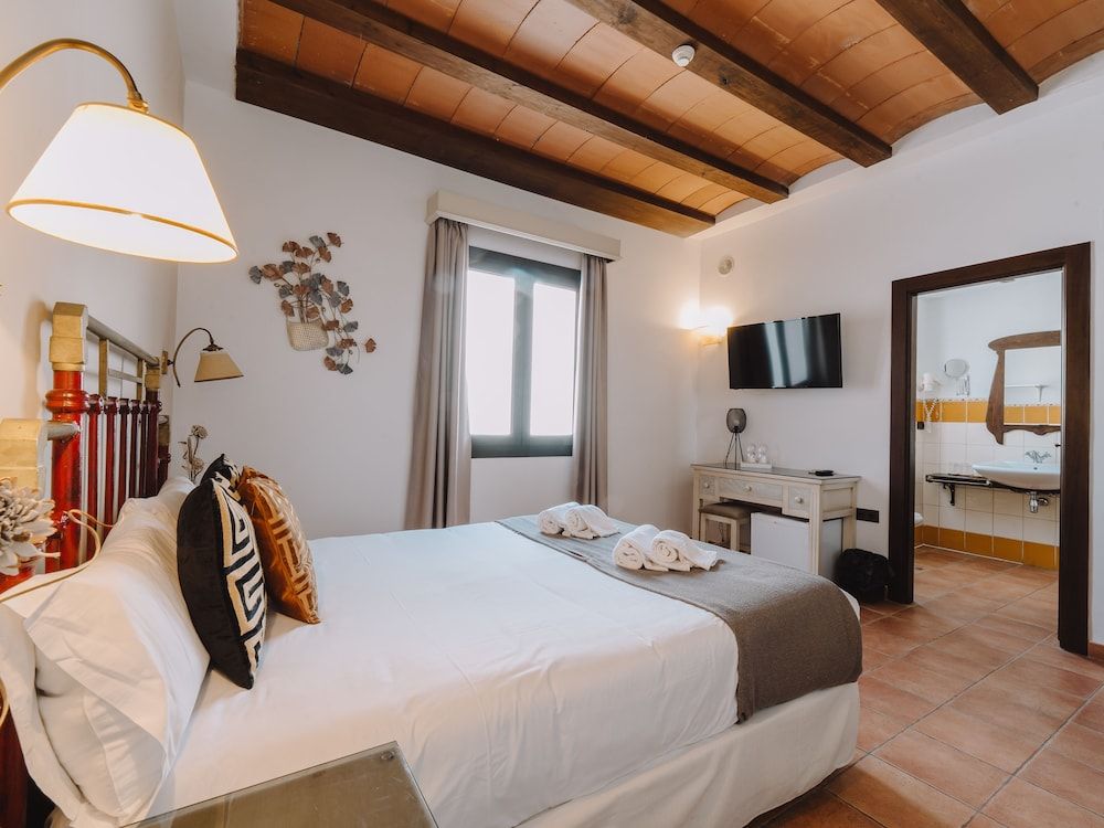 Standard Double or Twin Room, Private Bathroom