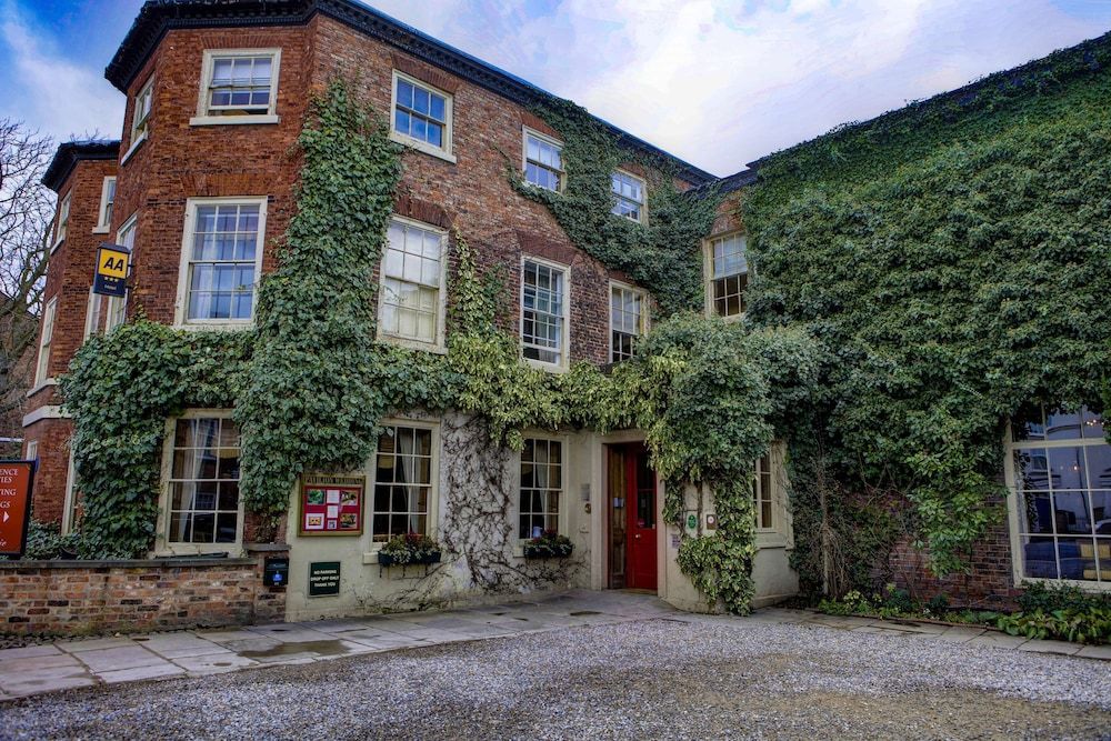 undefined York Pavilion Hotel, Sure Hotel Collection by Best Western 6