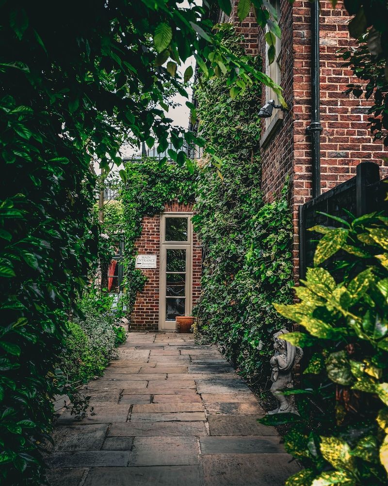 undefined York Pavilion Hotel, Sure Hotel Collection by Best Western 9