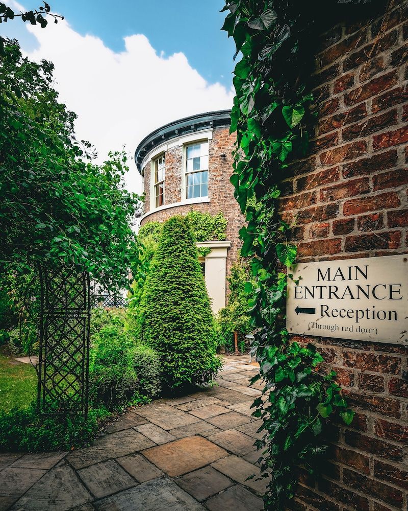 undefined York Pavilion Hotel, Sure Hotel Collection by Best Western 10