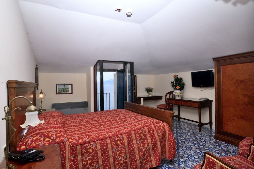 undefined Hotel La Tonnarella 3