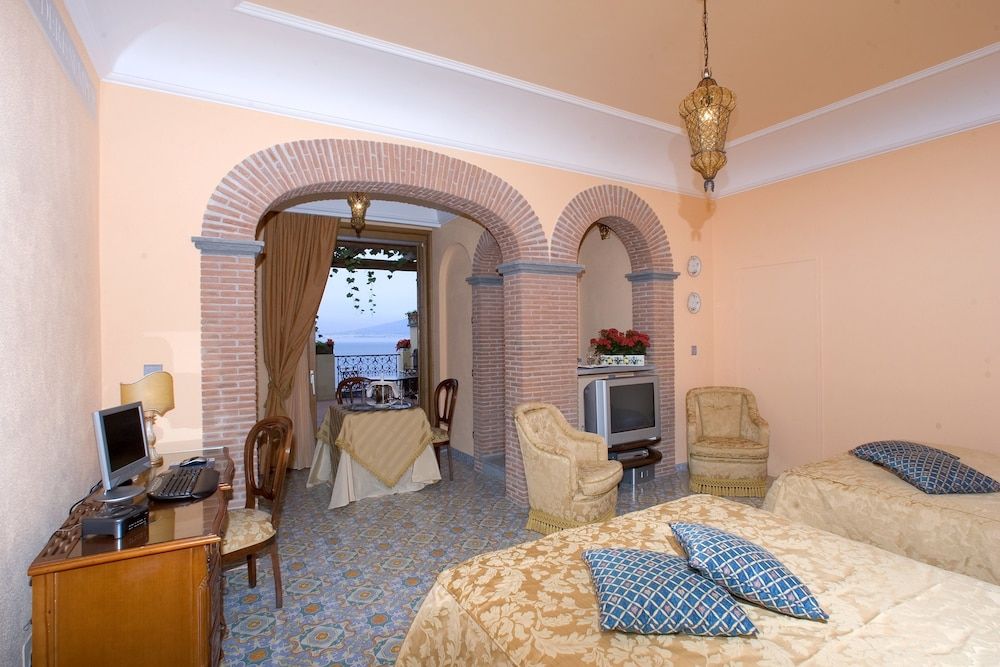 undefined Hotel La Tonnarella 5