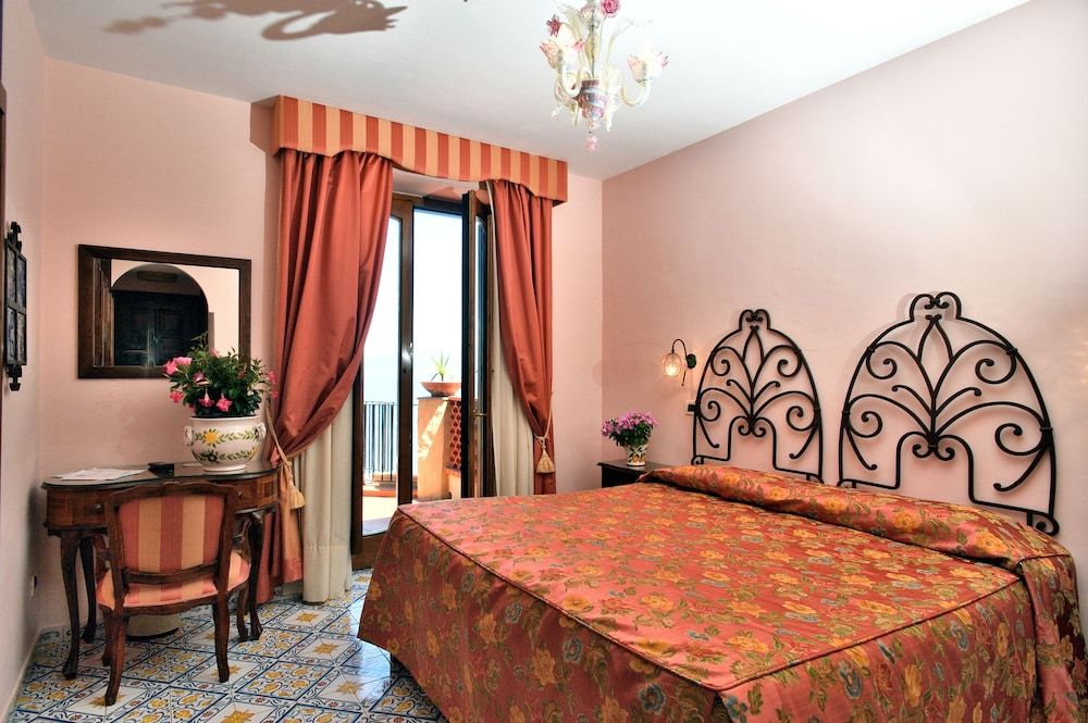 Hotel La Tonnarella Deluxe Double Room, Sea View