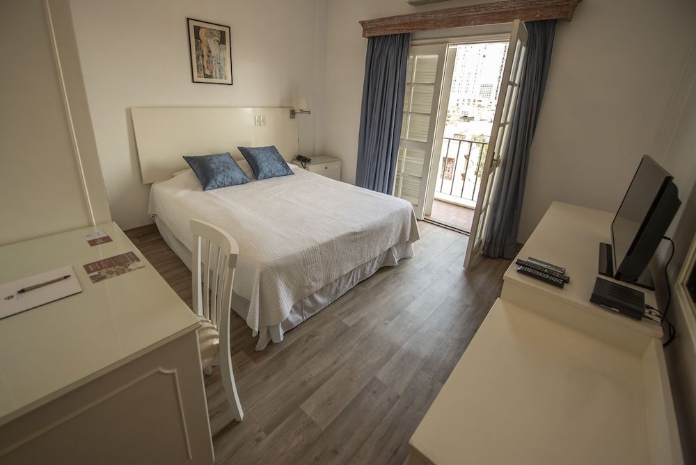 Hotel Cecilia Double Room 6