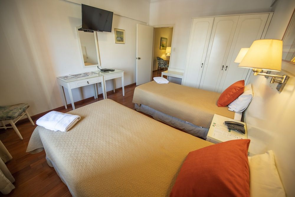 Hotel Cecilia Family Room 3