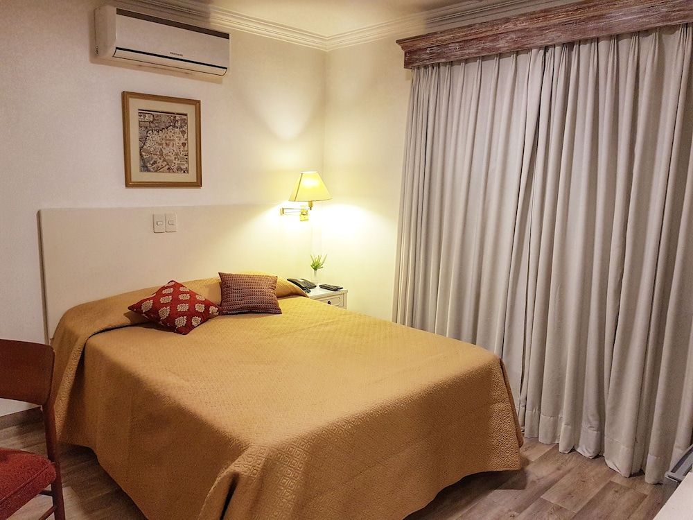 Hotel Cecilia Double Room 3