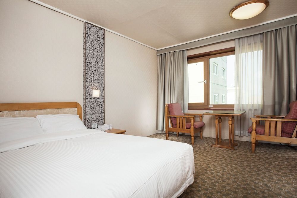 undefined Busan Tourist Hotel 2