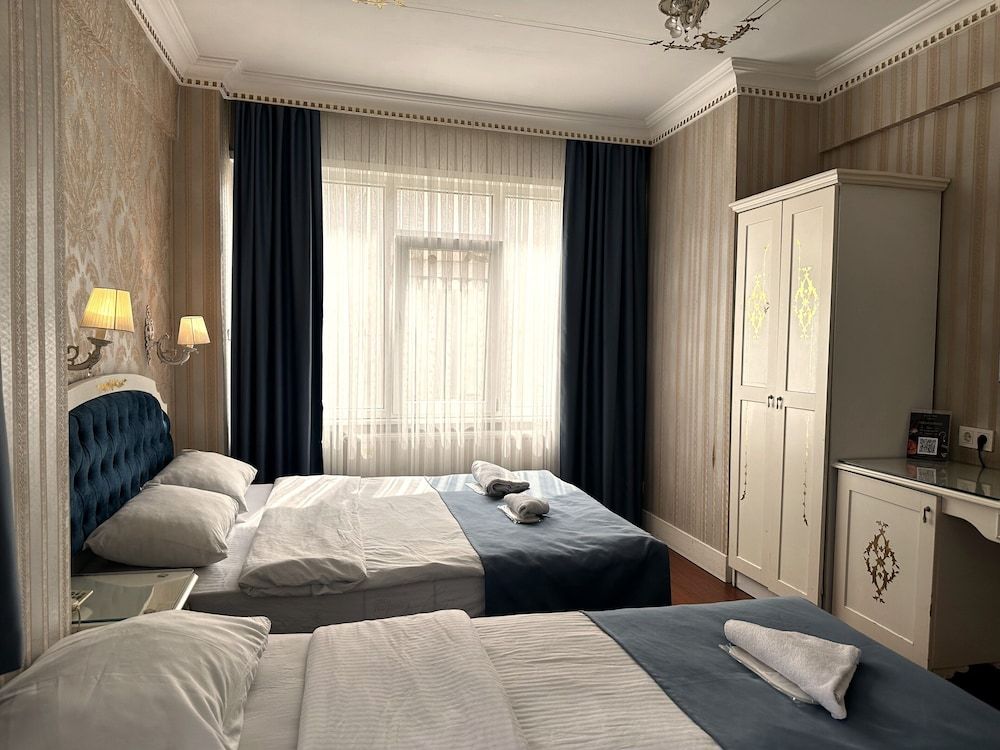 Alyon Hotel Taksim Standard Triple Room 5