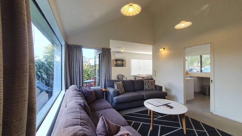 Airways Motel Two Bedroom Townhouse 7