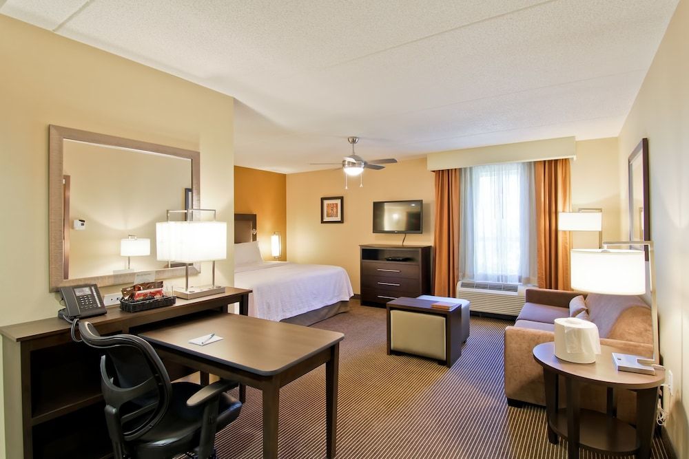 Homewood Suites by Hilton Waterloo/St. Jacobs Studio Suite, 1 King Bed 2
