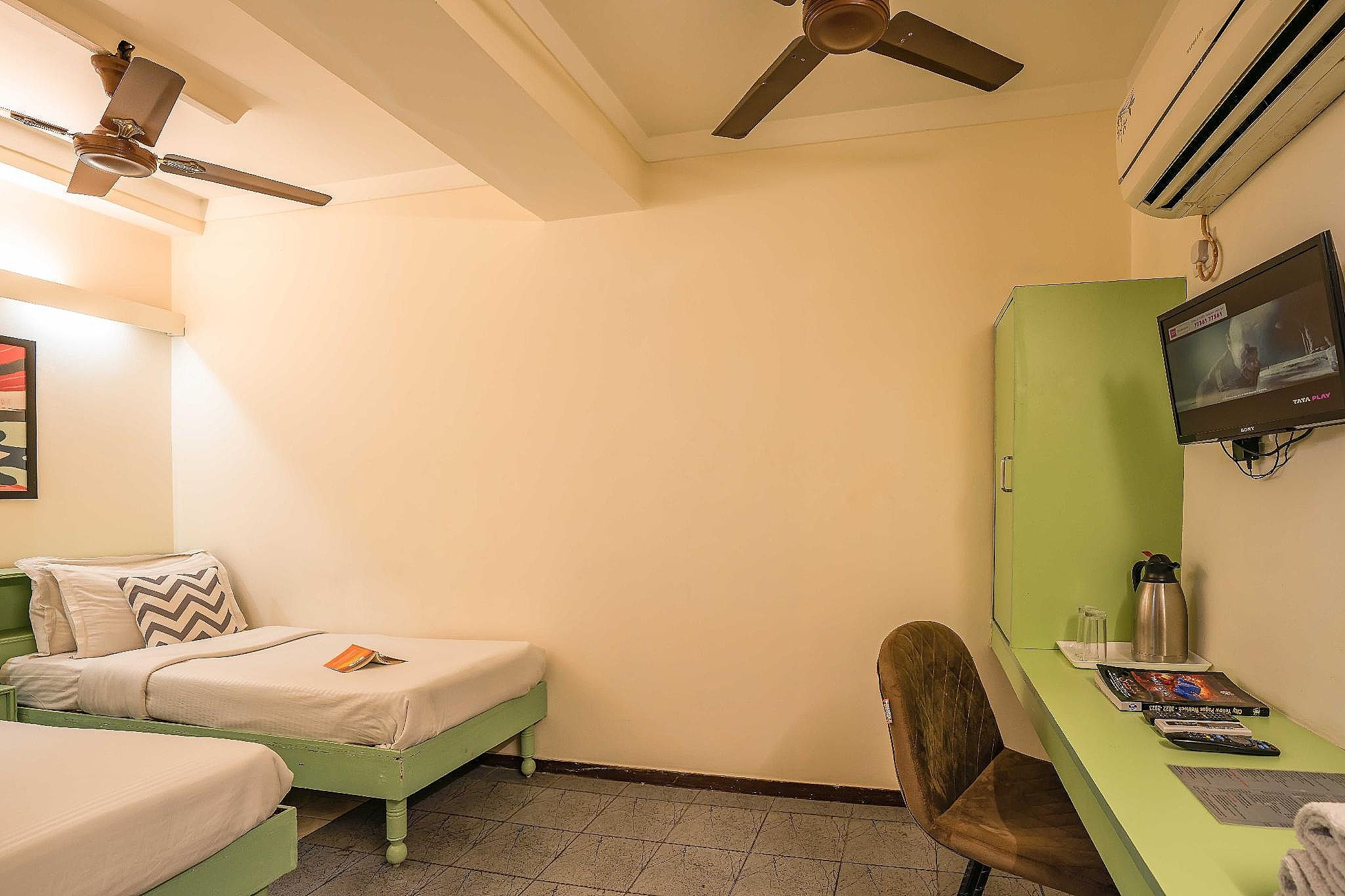 Zostel Delhi Standard Twin Room 2