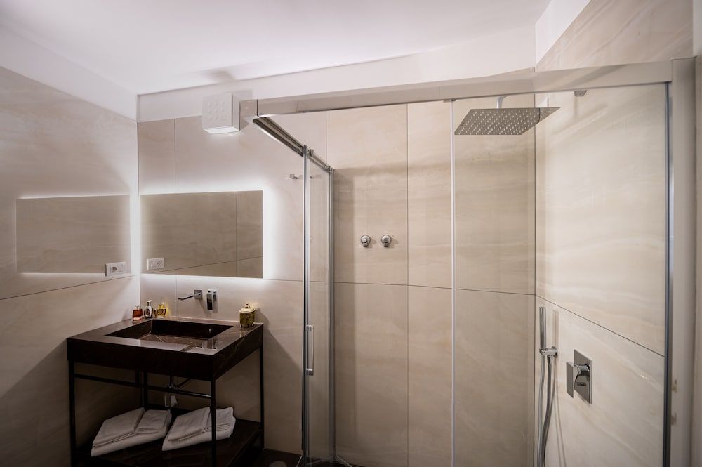 Amalfi Resort Elite Triple Room 9