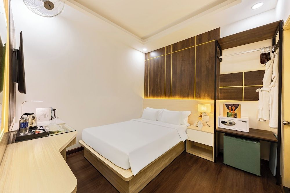 A25 Hotel - 274 De Tham Standard Double Room 3
