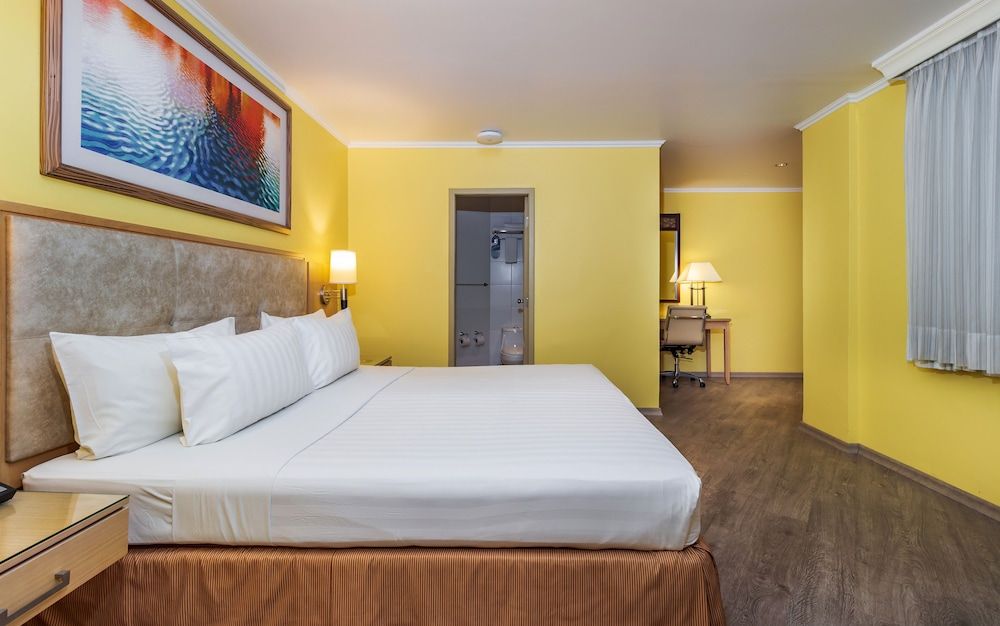 Standard Suite, 1 King Bed, Non Smoking