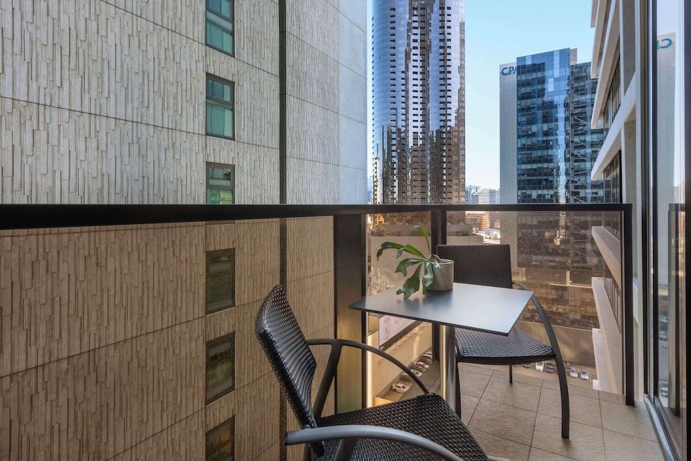 WRAP on Southbank 1 Bedroom Deluxe 2