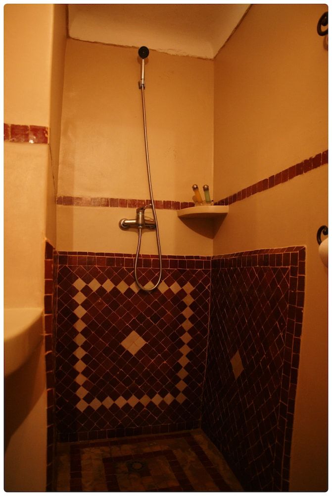 Dar Zemrane Standard Double Room 8