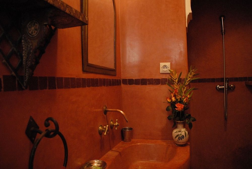 Dar Zemrane Standard Double Room 6