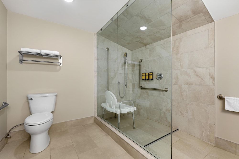 Best Western Plus Baker Street Inn Standard Room, 1 Queen Bed, Accessible, Refrigerator & Microwave 7