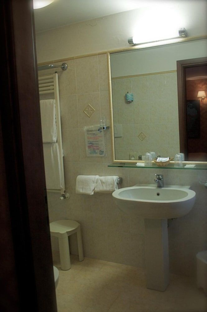 Hotel Lux Double Room 2